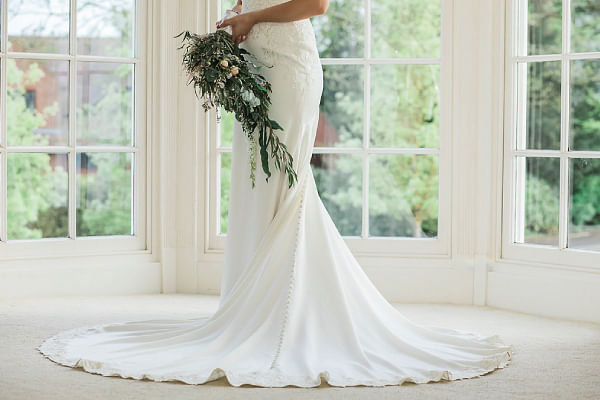 7 Reasons To Buy A Second Hand Wedding Dress For Your Day